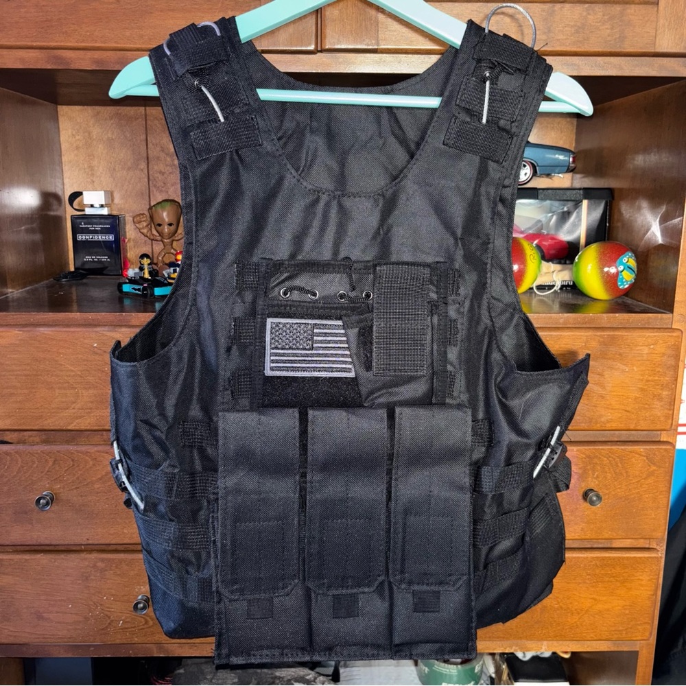 Tactical Black Vest with Flag Patch